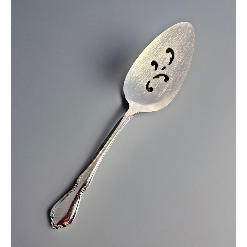 Oneida Oneidacraft Deluxe Stainless Chateau Pierced Cake Pie Server
